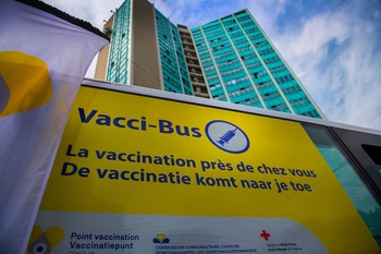 Een vaccinatiebus in Ganshoren