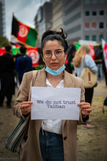 Samira Qayedzada behoort tot de Hazaraminderheid: “De taliban vervolgen ons.”