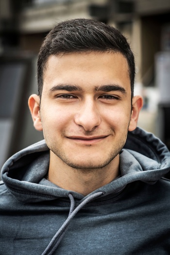 Arman Kolozyan uit Schaarbeek koos in volle coronacrisis voor de opleiding Computerwetenschappen aan de Vrije Universiteit Brussel