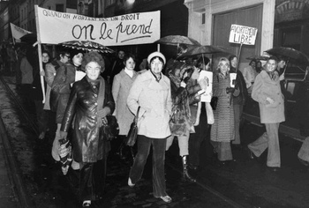 16 november 1974: vrouwen manifesteren in Brussel voor het recht op abortus en anticonceptie.