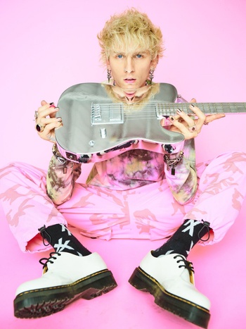 SEPT MUSIC Machine Gun Kelly