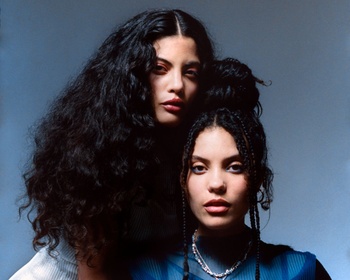 1823 IBEYI2 PRESS SHOTS