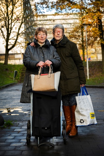 Energiecrisis: Viviane en Mireille en de mobiele resto du coeur in de Peterboswijk.