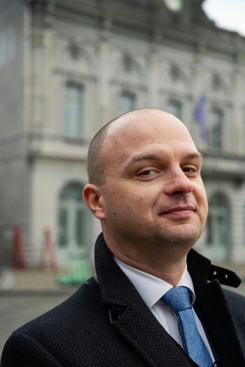 De Kroaat Nikola Turcinov werkt voor het Europees Parlement