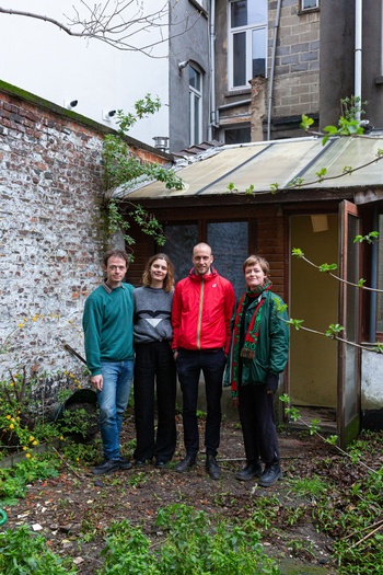 1841 WONEN Bram Eva Piet en Margot samen 1