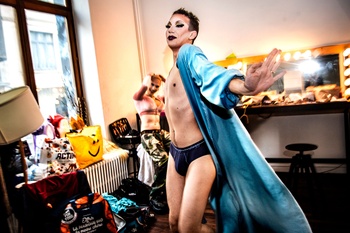 1844 Edna Sorgelsen en Peach Drag Queen 4