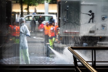 1855 BEELD politieactie Zuidstation