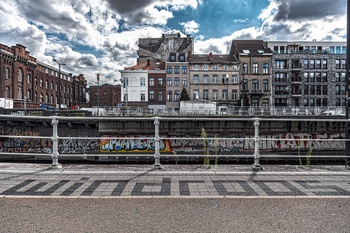 Straatpoëzie aan de Koolmijnenkaai