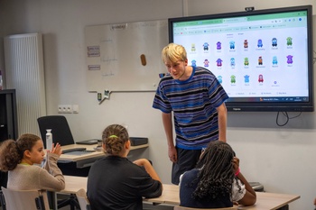 20240902 Eerste schooldag Paviljoen Schaarbeek klas school onderwijs DSC 7821