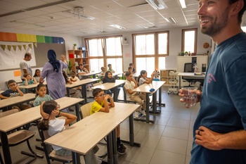 20240902 Eerste schooldag Paviljoen Schaarbeek klas school onderwijs DSC 7851