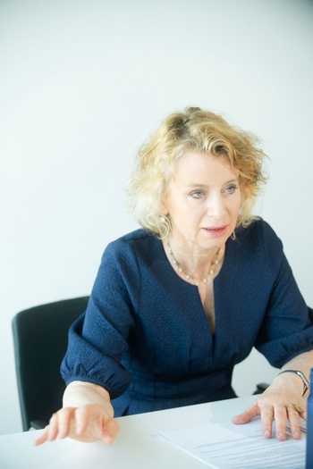 BRZ 20250507 1934 GESPREK Caroline Mansel ACTIRIS 6