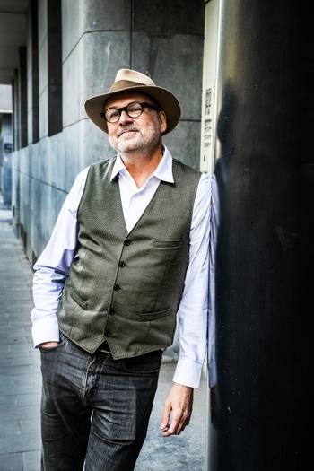 BRZ 20251112 1956 Leo Van Broeck 3