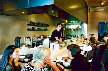 kamo BRUZZ ACTUA 1584