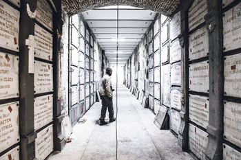 Kerkhof Laken BRUZZ 1547