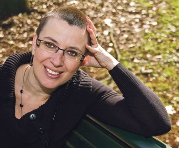 nadia_geerts_c_lara_h_cmyk.jpg