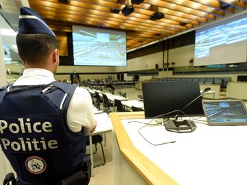 30 november 2022: terreurproces van de aanslagen in metrostation Maalbeek en Brussels Airport, met de  voorstelling van de ruimte in de voormailige NAVO-gebouwen met de nieuwe boxen voor de beklaagden