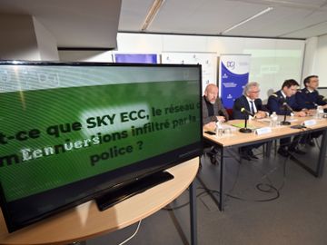 9 maart 2022: speurders uit België en Nederland brengen op een persconferentie in Brussel de resultaten van het SKY-ECC-onderzoek naar buiten