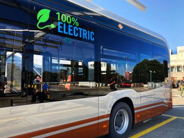 28 augustus 2024: officiële voorstelling van de nieuwe eCitaro elektrische bussen van de MIVB in de stelplaats Marly (De Tyraslaan, Neder-Over-Heembeek.)