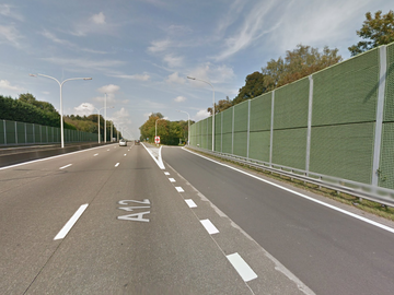 Huda prometna nesreča na A73 in A12 zahtevala smrt in več ranjenih