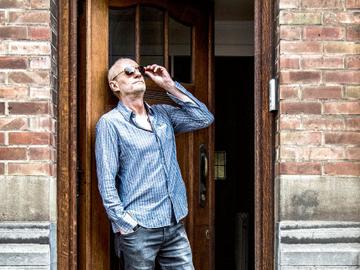 Luc Deflo, thrillerschrijver en inwoner van Etterbeek