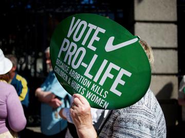 Abortusdebat en referendum in Ierland