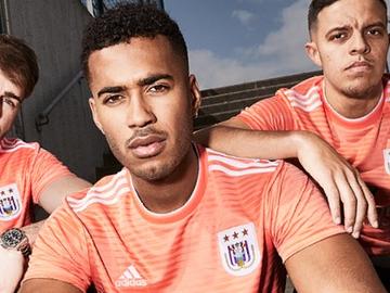 Het nieuwe uitshirt van RSC Anderlecht.