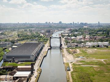 De Buda-brug over het kanaal Brussel-Charleroi