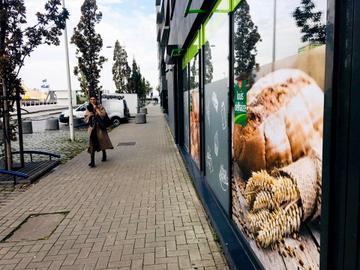 Louis Delhaize aan de Akenkaai