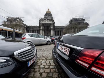 14 februari 2020: manifestatie van LVC-chauffeurs (voertuigverhuur met chauffeur) ter ondersteuning van acht Uber-chauffeurs die in hoger beroep gaan in het proces tegen Febet (Belgische Federatie van Taxi's) justitiepaleis