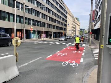 fietspad coronafietspad wetstraat verkeerslicht