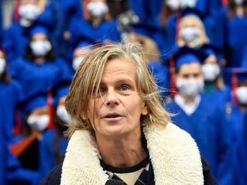 28 september 2020: VUB-rector Caroline Pauwels tijdens de afstudeerceremonie op de Grote Markt op 28 september 2020. Omwille van de corona-pandemie gaat dit door in open lucht