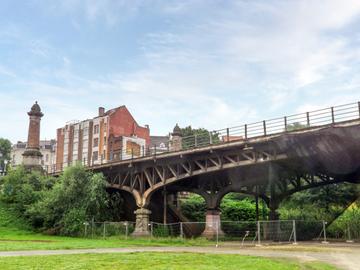 De Jubelfeestbrug is dringend toe aan renovatie.