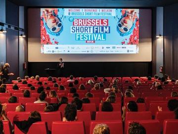 De affiche van Brussels Short Film Festival bestaat uit 345 kortfilms.