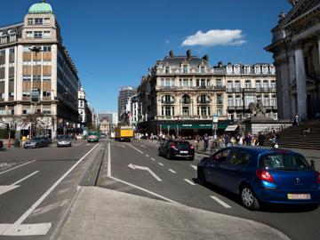 Beursplein en Anspachlaan in april 2015