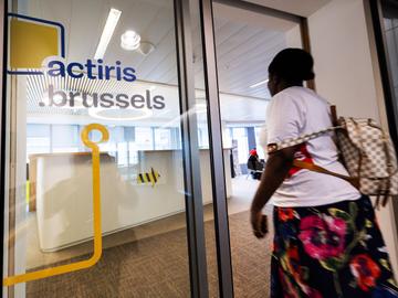 Actiris is sinds 1989 de officiële instantie die instaat voor vorming en begeleiding van werklozen in het Brussels Hoofdstedelijk Gewest