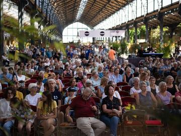 Feeërieën in de zomer van 2022 in Gare Martime