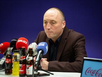 Wauter Vandenhaute, voorzitter van RSC Anderlecht, op de persconferentie na het ontslag van Felice Mazzu