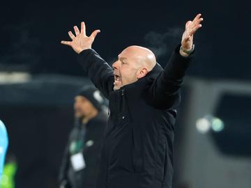 Razgrad, Bulgarije, 16 februari 2023: Brian Riemer, trainer van RSC Anderlecht, tijdens de UEFA Europa Conferencewedstrijd tegen Ludogorets