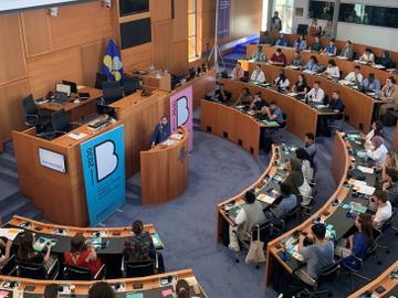 Youth Coalition in aanloop naar de kandidatuur Brussel culturele hoofdstad in 2030, met reflectiemoment onder jongeren in het Brussels parlement en de Ancienne Belgique