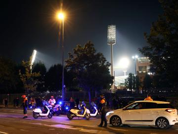 16 oktober 2023: meteen na de aanslag op twee Zweedse voetbalsupporters aan de Ieperlaan, is de politie massaal aanwezig bij het Koning Boudewijnstadion, waar de Rode Duivels speelden tegen Zweden