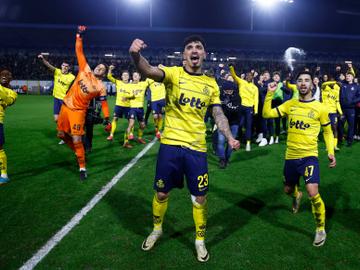 28 februari 2024: Union wint van Brugge de terugwedstrijd van de halve finale van de Beker van België en plaatst zich voor de finale in het Heizelstadion. Cameron Puertas en Mohamed Amoura vieren na de wedstrijd