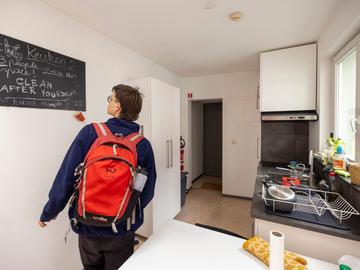 22 februari 2024: een student bezoekt een kot met studentendienst Brik