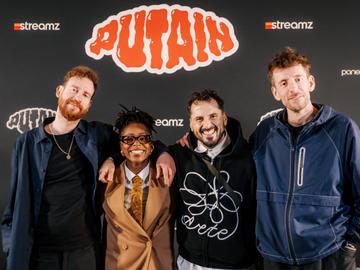 Frederik Willem Daem, Nadège Bibo-Tansia, Gorik Van Oudheusden en Deben Van Dam op de Belgische première van 'Putain' in december 2024.