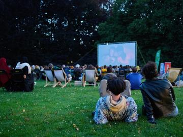 Een openlucht filmvertoning van Bruxelles fait son cinéma in 2025