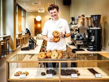 Eight Bagel