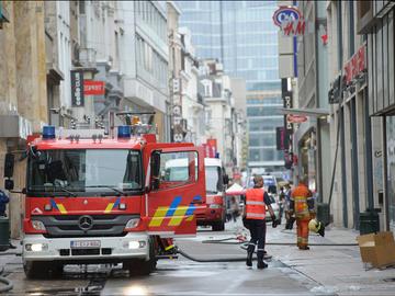 Brandweer pompiers brand Nieuwstraat Hema