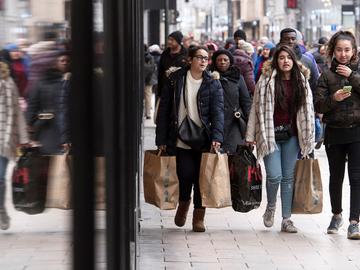 Nieuwstraat winkelstraat winkelwandelstraat shopping voetgangerszone diversiteit samenleving meisjes jongeren jeugd