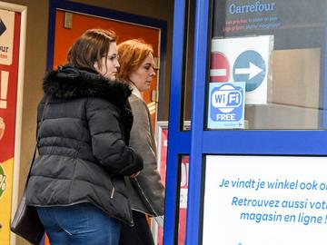 Staking in supermarkt bij hoofdzetel Carrefour Evere op 25 januari 2018 e-commerce online