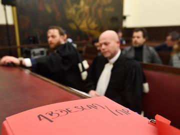 Correctionele Rechtbank  Brussel opening proces Salah Abdeslam en Sofiane Ayari schietpartij Vorst Driesstraat terreuronderzoek aanslagen Brussel advocaat Sven Mary