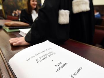 Correctionele Rechtbank  Brussel opening proces Salah Abdeslam en Sofiane Ayari schietpartij Vorst Driesstraat terreuronderzoek aanslagen Brussel advocaat Sven Mary